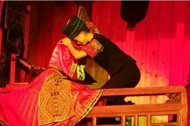 土家族“哭嫁”，回忆母女情，诉说分别苦，感谢养育恩图片