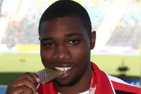 室内300米世界纪录保持者美国19岁小将莱尔斯的精彩集锦视频封面