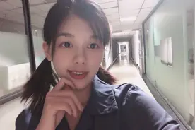 变身装可爱的双马尾少女酱～吐露怎么一步步被迫营业当销售！