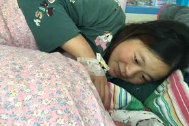 终于卸货了，顺产女宝7.4斤，打了无痛针一点不痛