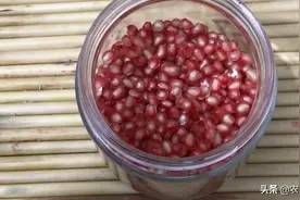 云云用酸石榴给老爸泡酒，不光好喝，还有很多保健的功效