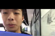 小伙作死用明言明语跟老板对话，没想到.....视频封面