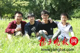 “学霸”宿舍四男四女同步考取研究生 作息规律、宿舍文明整洁、舍友兴趣相投竟成“标配”图片