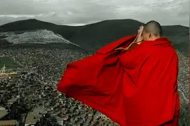 多识仁波切：俗人与还俗的僧人不能再穿袈裟了，切记！图片