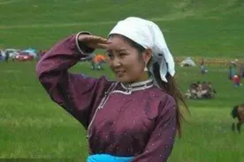 广场舞大叔教学示范表演 3项12步健身操 蒙古人图片