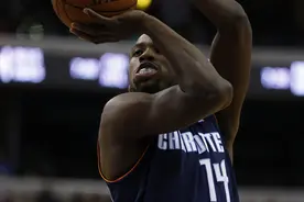迈基吉歪把子投篮笑死人 NBA这些奇葩投篮姿势有你的影子吗？图片