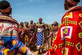 肯亚女人村严禁男人进入，当你知道背后原因一定会对她们敬佩不已图片