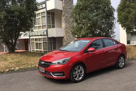 从艾瑞泽5看新奇瑞图片