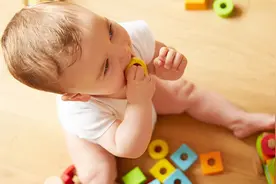 新生儿早期喂养最常见的几个难题图片