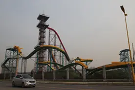 西安乐华城温泉主题乐园征名结束 5月27日神秘巨星约你畅爽图片