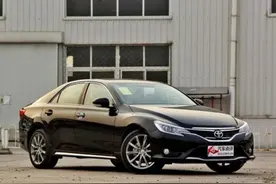 武汉丰田锐志全系降2.3万 店内车源紧张图片