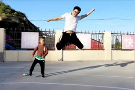 流行《1234》只有四步，减压舞，谁都能学会，放飞自我，一起减压