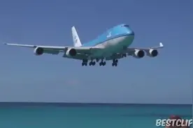 近距离观看飞机降落，刺激！视频封面