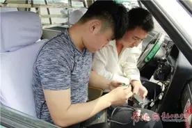 青岛市区出租车计价器开始调表 起步价10元图片