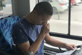 父亲节，郑州7岁男孩给父亲写的这封信令人心酸图片