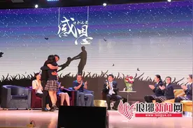 临沂十二中北校区2014级毕业典礼于12日举行图片