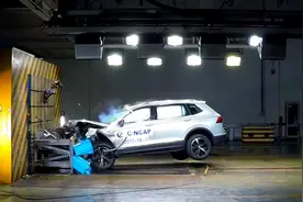 看看途观L以64公里时速正面40%偏置碰撞会发生什么