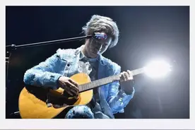 薛之谦赴前妻十年之约：用力爱过的人，说再见时要充满仪式感图片