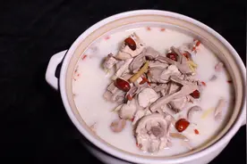 广东人的养生饮食：猪肚鸡视频封面