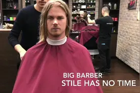 外国小哥把飘逸的长发剪短了后，发现自己真的变帅了！视频封面