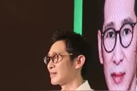 演员王劲松怒斥如今一些年轻演员不专业：演员背台词都能被夸奖？多不要脸呐！视频封面