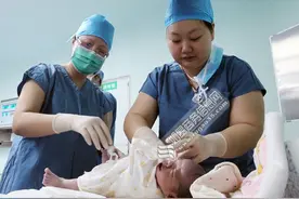 冷冻最长试管婴儿沉睡十二年 封存胚胎成功“苏醒”移植助孕图片