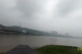 四川下辖地级市，长江与沱江在这里汇合，带大家看看这壮观！视频封面