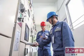 南海供电局春节通宵值班 守护万家灯火图片