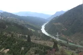 我去了很多城市，但是我很喜欢贵州，没什么污染