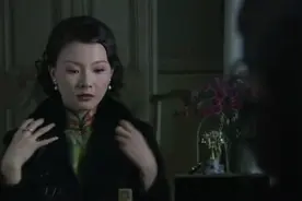 小伙千里追寻初恋情人，见面时发现对方已是残花败柳，心好痛！视频封面