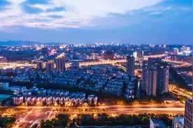 杭州推出居住证网上申请 在家就能申请办证视频封面