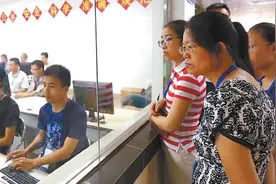 探秘广西高考评卷点！揭晓2300名评卷教师是怎样打分的图片