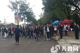 2017年夏季高考拉开大幕 威海11020名考生赴考图片