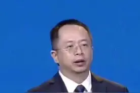 #周鸿祎 谈#华为 鸿蒙系统：建议开源打造生态，让其他手机厂商也能用视频封面