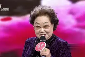 《我的祖国》最经典的就是这一版了 郭兰英老师唱的我泪流满面！  #歌从黄河来 