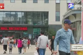女童摔伤 手术时唱歌给医生听视频封面