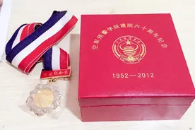 军恋｜一位爱军女孩的独白：部队不要你了我养你！图片