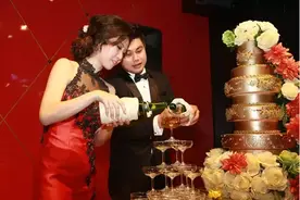 中国中车马来西亚本土员工举办中式婚礼图片