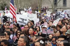 纽约五万华人挺梁大示威全美40余城同步游行图片