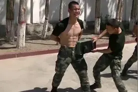 武警搏击训练，拼的不只是颜值！（武警新疆总队 孙文东 伍志斌）#拼搏