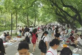 毕业季丨卖拐卖药卖的都是情怀 校园跳蚤市场故事多图片