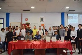 马德里Usera区举行旅西华人安全知识讲座图片