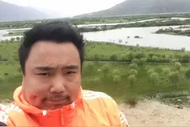 牛！泰安28岁小伙一人一车独自进藏，年轻人就该拥有这样的得瑟时光！图片