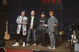 Under Lover被禁婚 林采缇现身加油图片