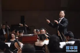 纪念贝多芬逝世190周年交响音乐会在京举行图片