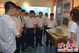 驻马店保安公司开展“缅怀革命先烈，重温入党誓词”活动图片