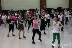 一群美丽吸睛的dancer相约文化宫，她们在……图片