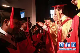国科大举行万名研究生学位授予仪式 校长寄语：以谦卑包容处世图片