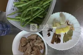 排骨炖豆角图片