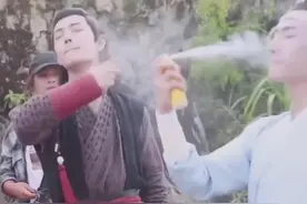 #肖战 #王一博 这防晒喷的好厉害的样子，是不是像极了~😂️视频封面